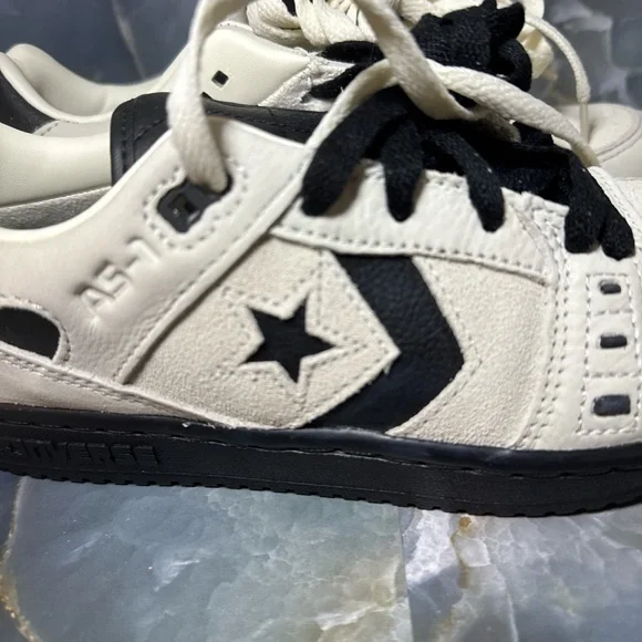 Converse Two-Tone Low-Top Sneakers in Cream and Black - Picture 6 of 8